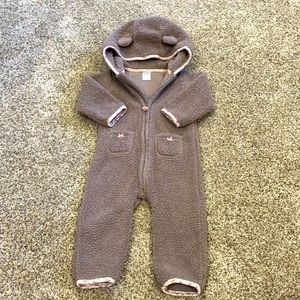 Carter’s hooded Sherpa bunting pram